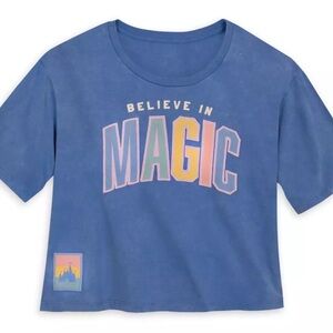 New Disney Fantasyland Castle shirt in women’s XL